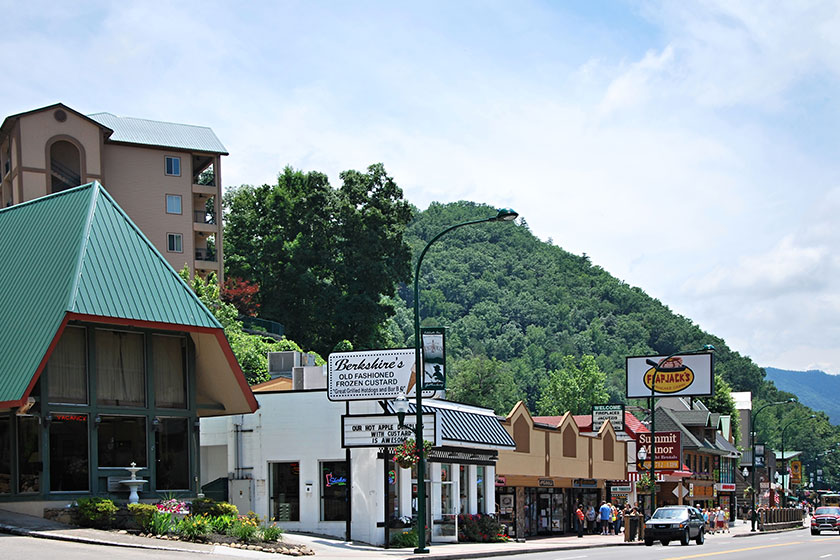 Enjoying Retirement In Athens, TN: Climate Insights For Seniors