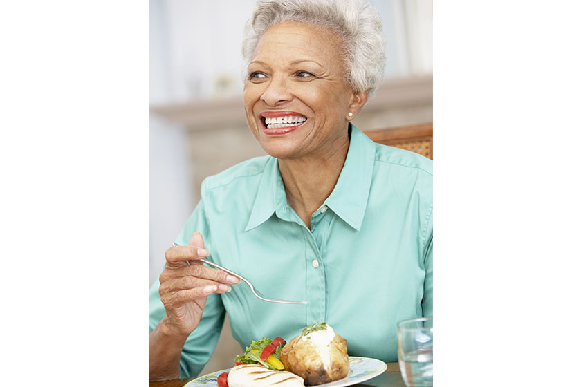 Benefits of Mindful Eating and How to Start In Your Assisted Living Home in Athens, TN